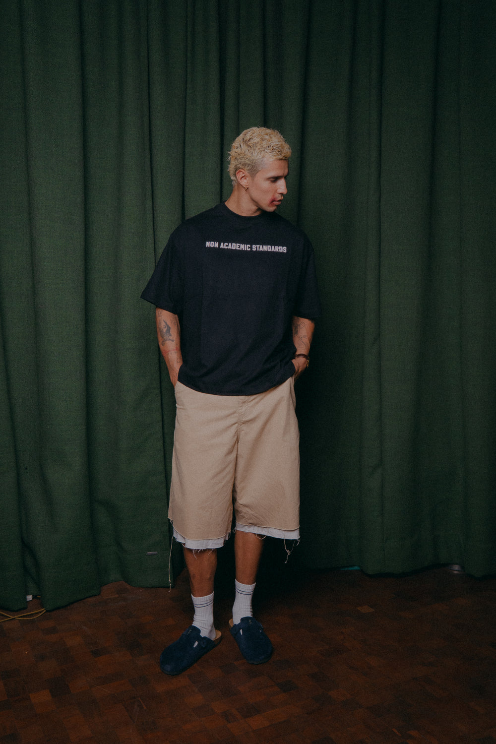 Camiseta Non Academic Standards