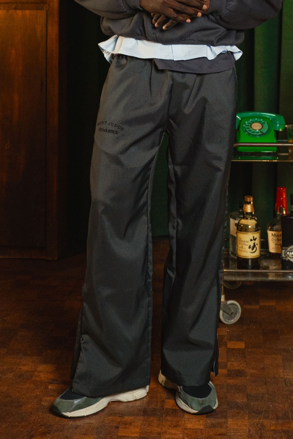 Calça God of Justice Chumbo