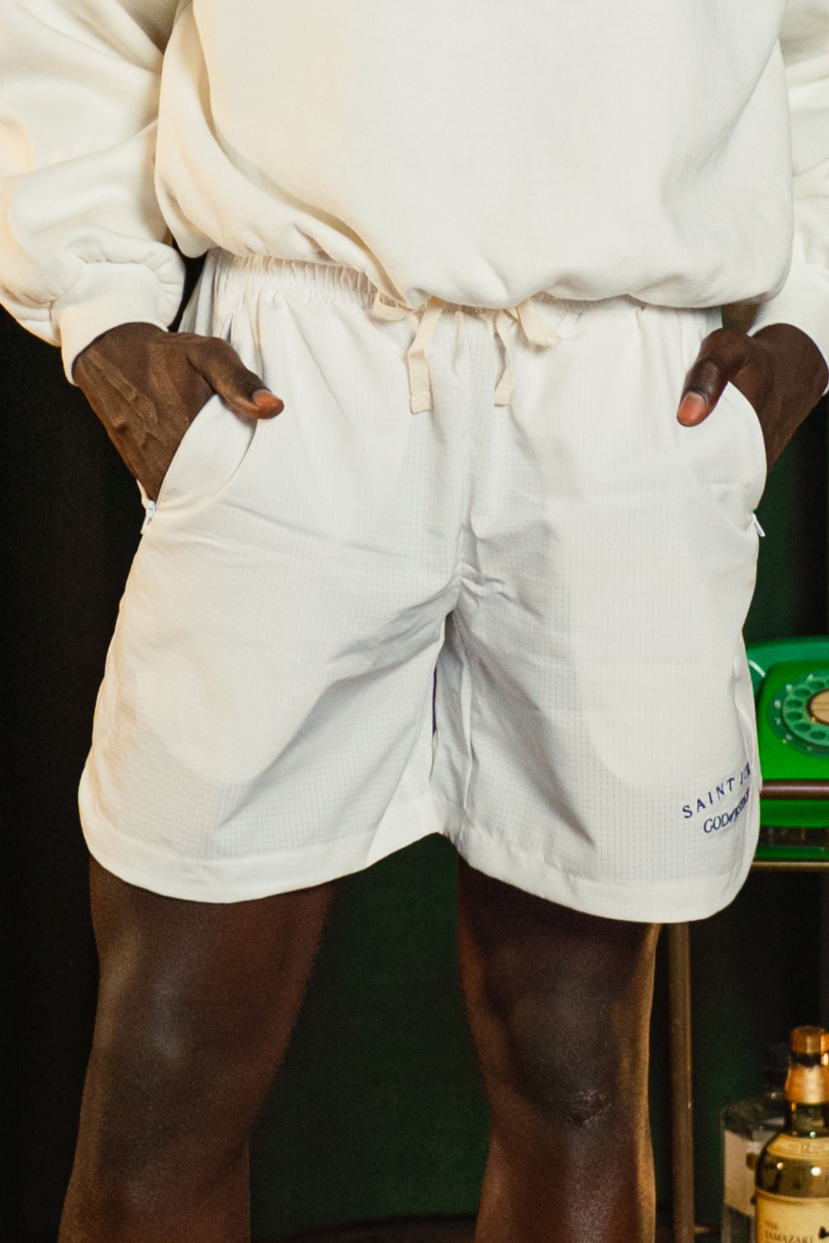 Shorts God of Justice Branco