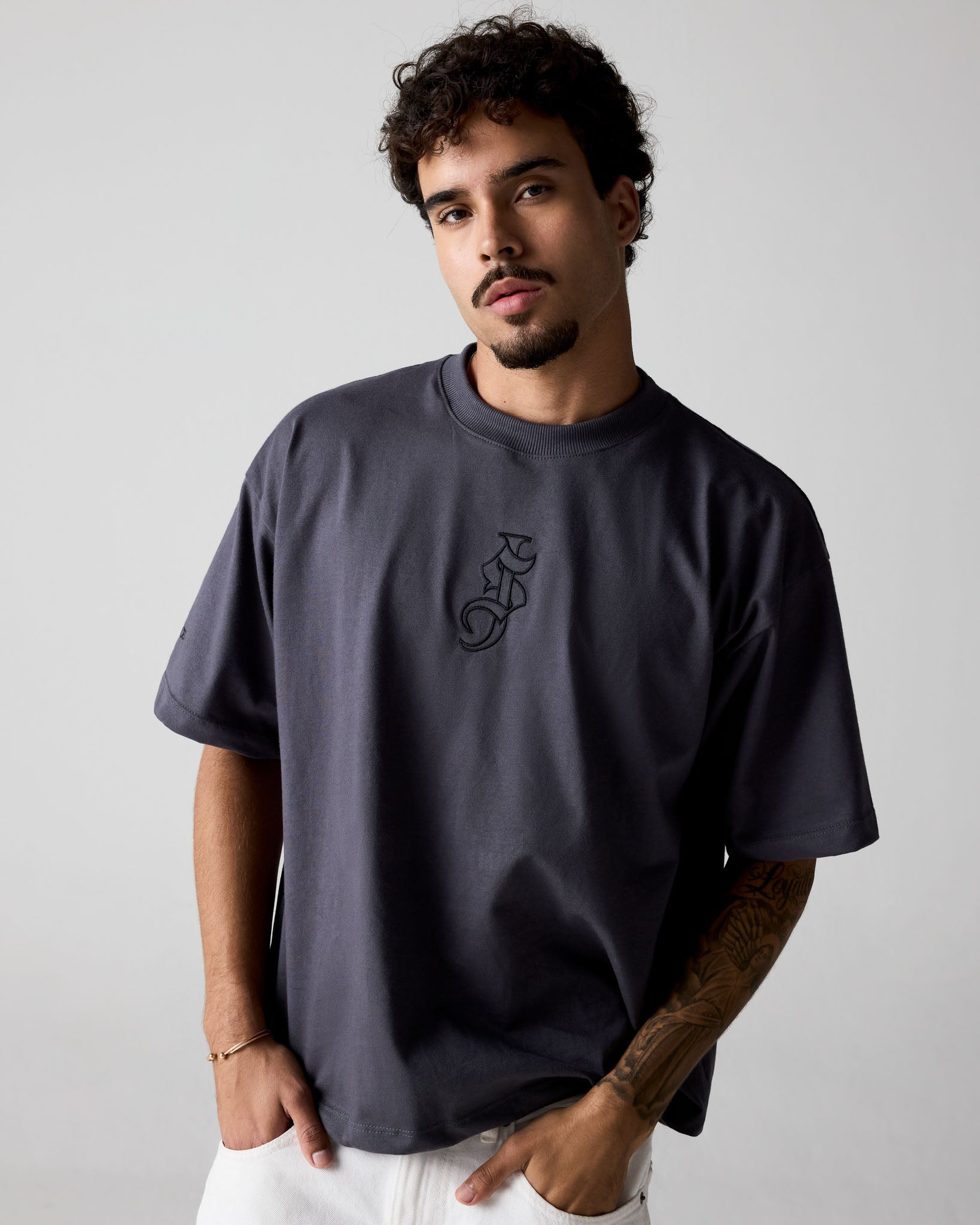 Camiseta Saint Judge Monograma